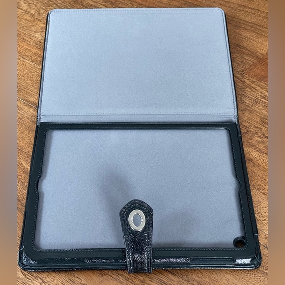 COACH Purple & Black Leopard Print Turnlock iPad/Tablet Case - EUC - Picture 5 of 12